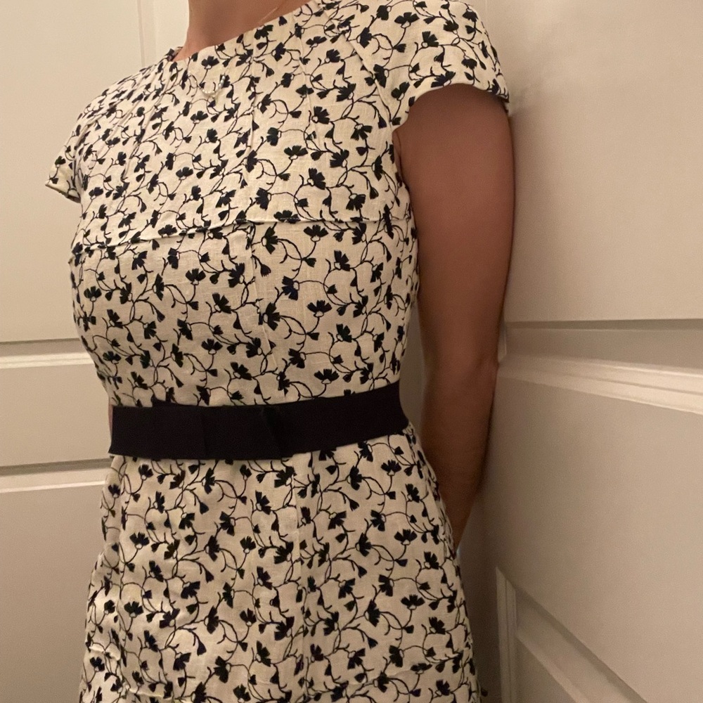 Carolina Herrera ivory tweed navy embroidered sheath midi dress size 4